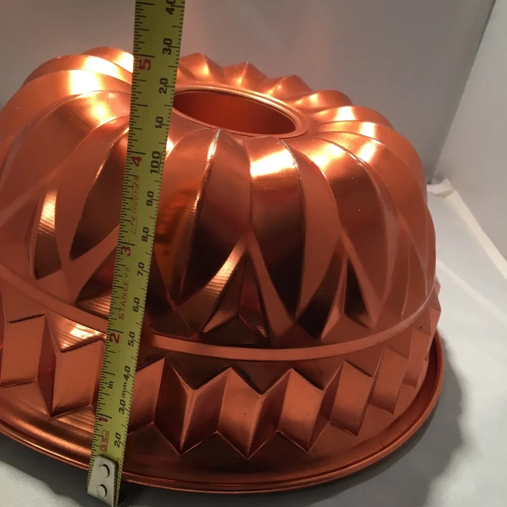 Vintage copper‎ jello or cake mold